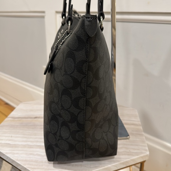 Coach Bag Large Signature Tote Bag - Picture 4 of 17